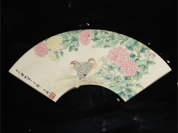 A fan painting on paper, by Wang Xuetao, dated jiwei, 1979, China  - Auction Oriental Art - Maison Bibelot - Casa d'Aste Firenze - Milano
