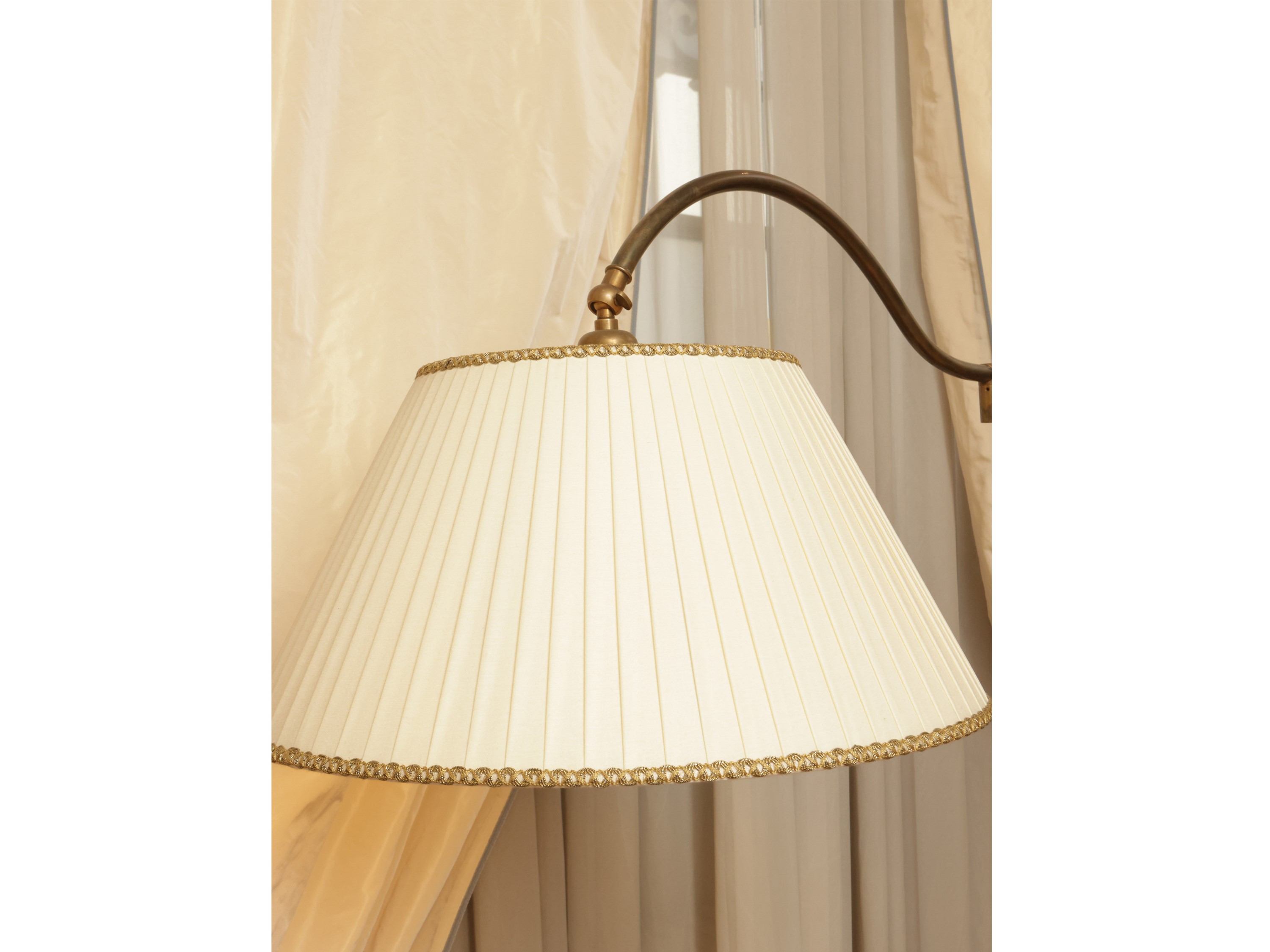 Piantana da lettura in ottone