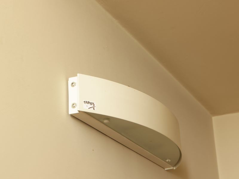 Coppia di applique di foggia moderna in metallo laccato