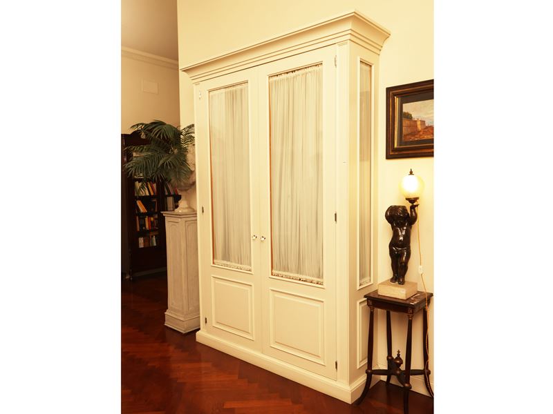 Armadio guardaroba per ingresso in legno laccato bianco