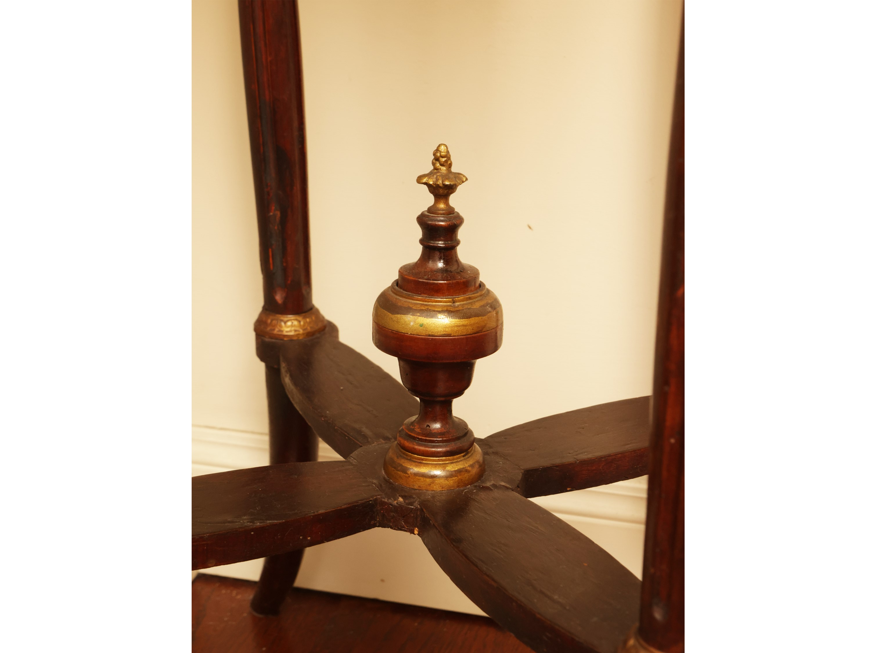 Gueridon in Satinwood