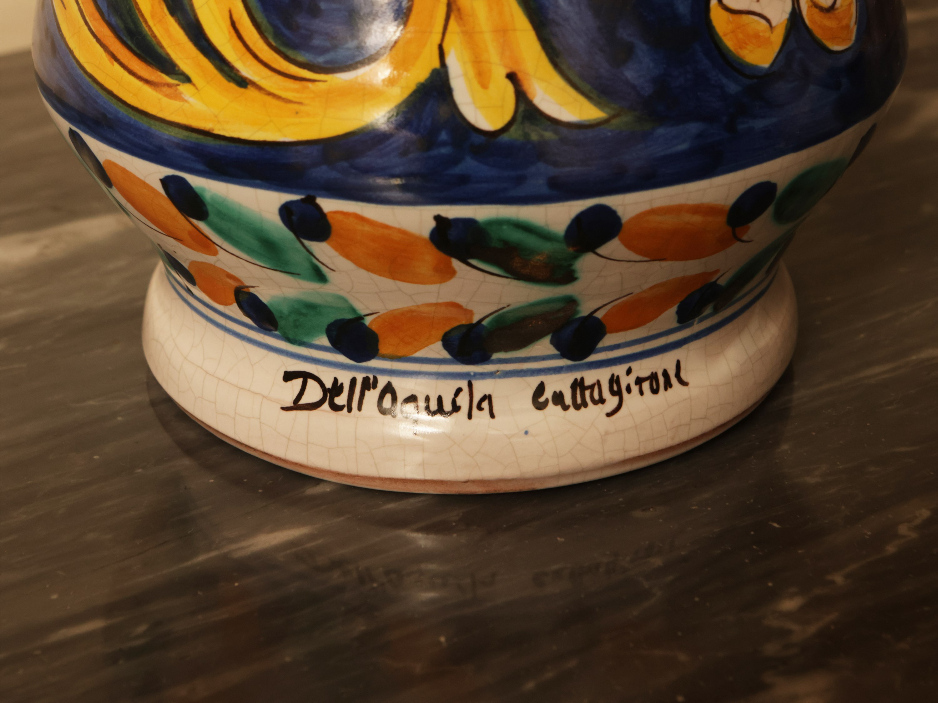 Due vasi in terracotta invetriata di Caltagirone