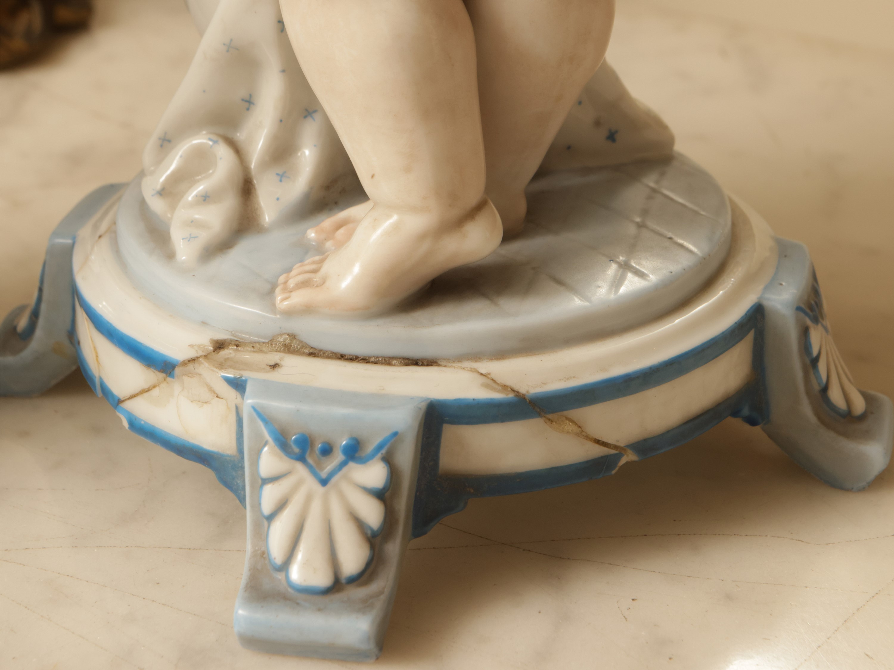 Coppia di Fioriere in Porcellana Policroma Kpm