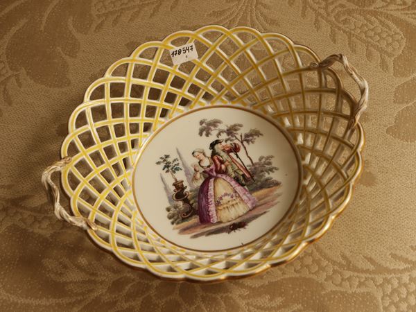 Porcelain basket