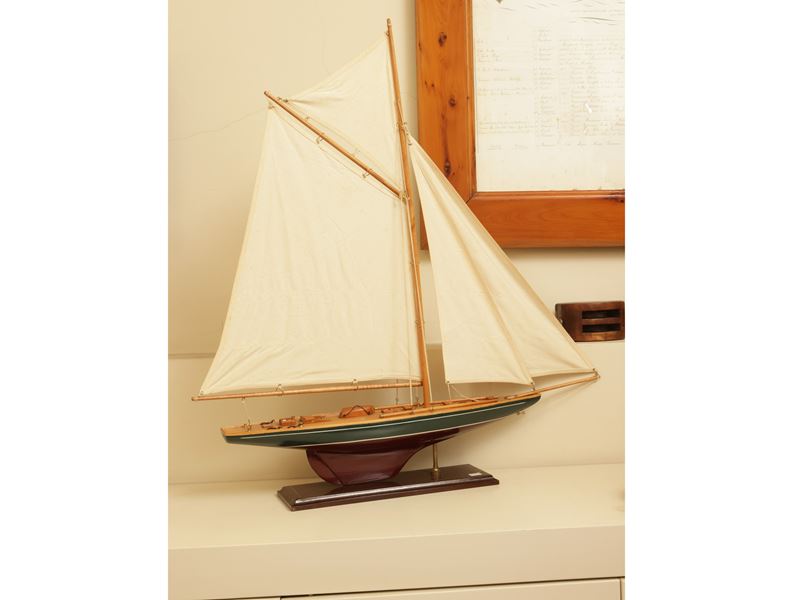 Modellino di Barca a Vela in Legno