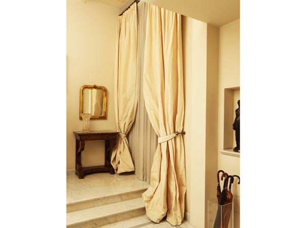 Ivory colored silk taffeta curtain