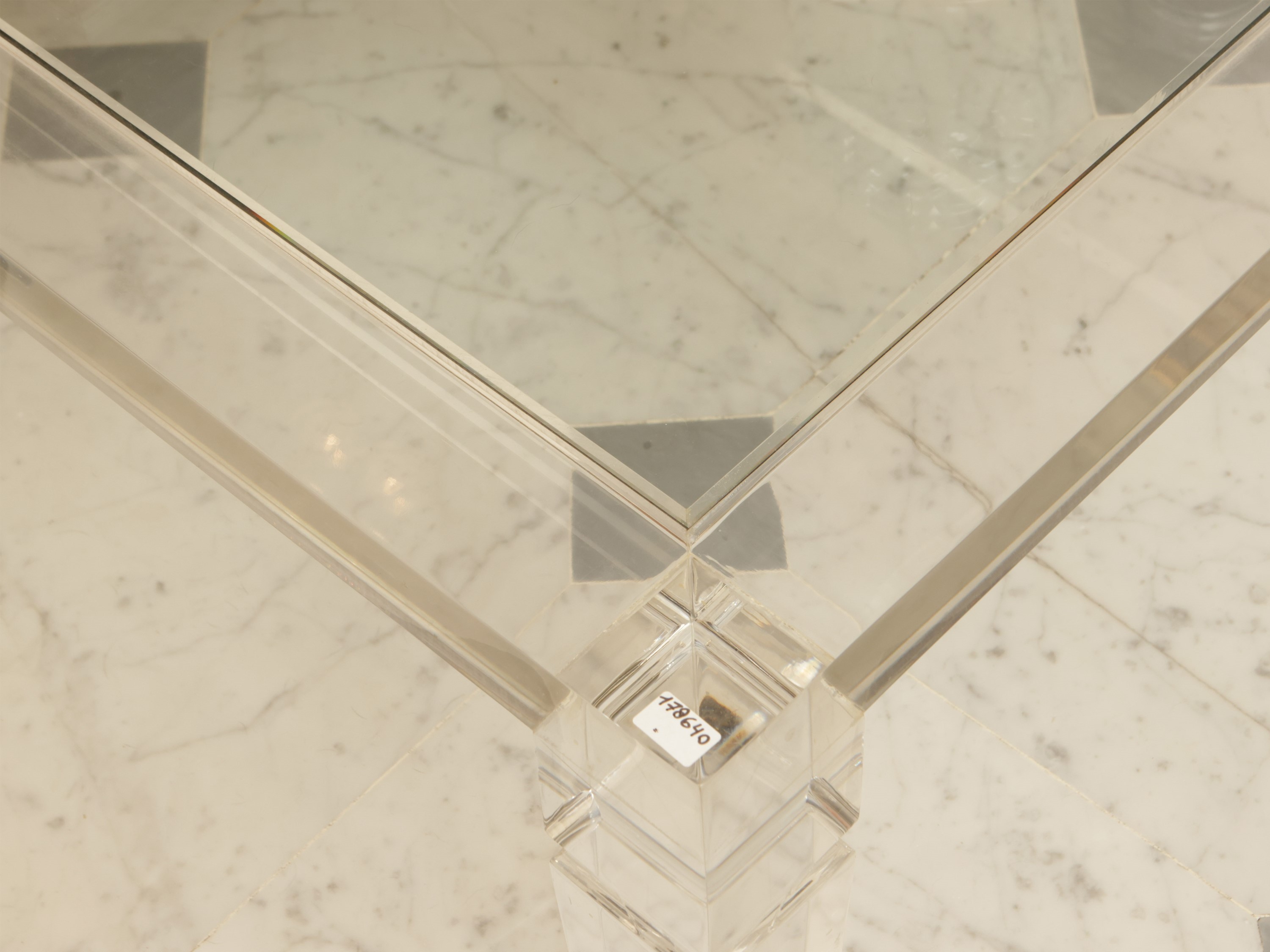 Tavolo Basso da Salotto in Plexiglass e Vetro