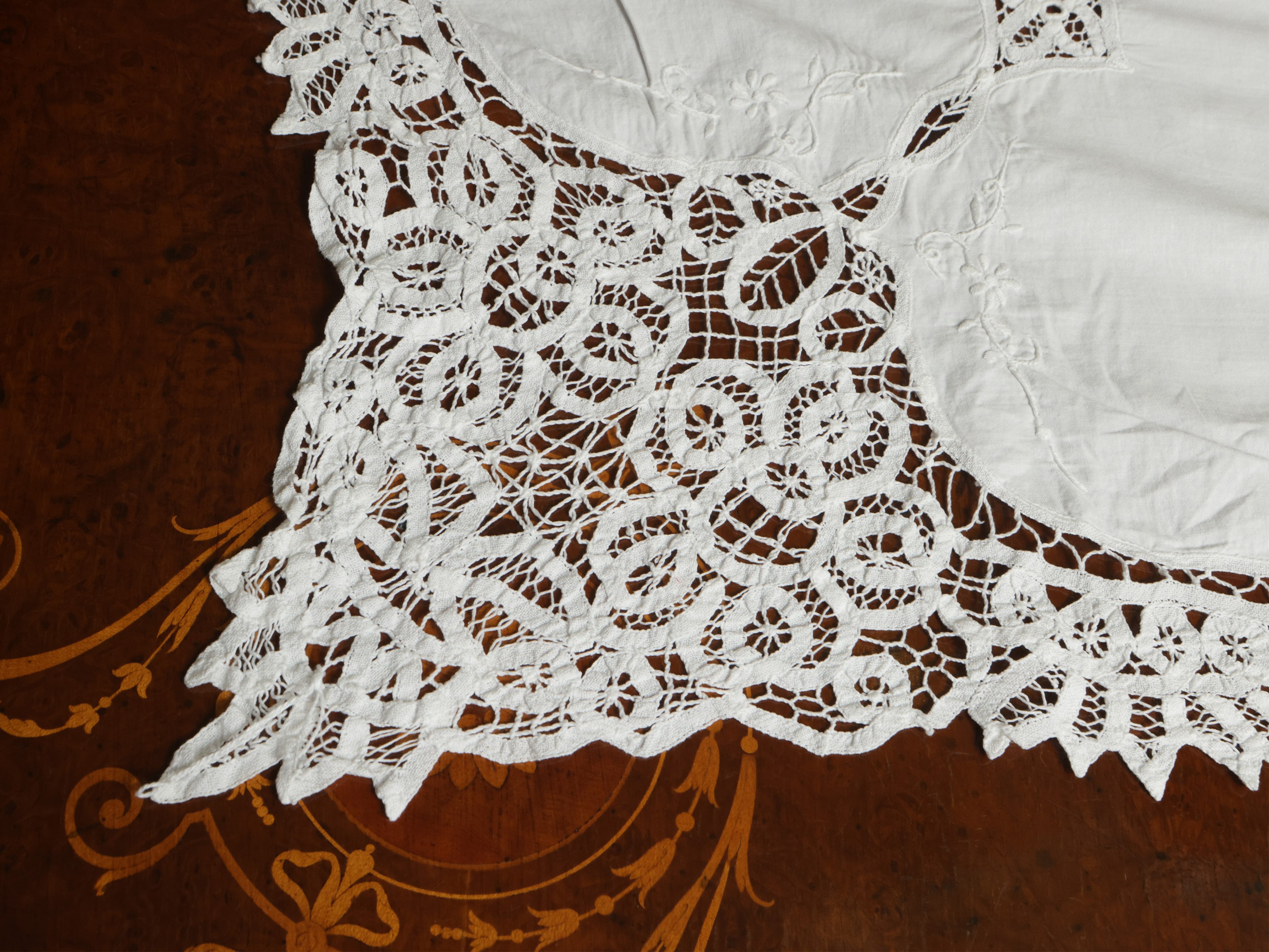 Grande Tovaglia in Cotone Bianco