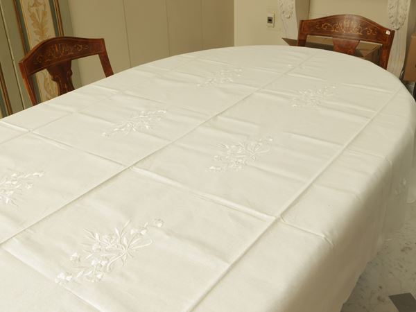 White cotton tablecloth