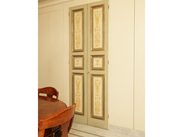 Pair of doors in lacquered and gilded wood
