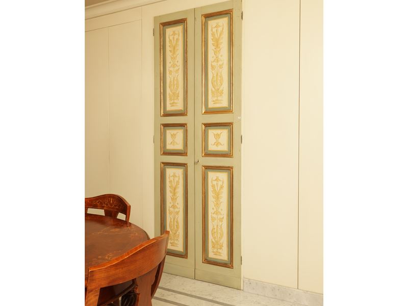 Coppia di Ante in Legno Laccato e Dorato