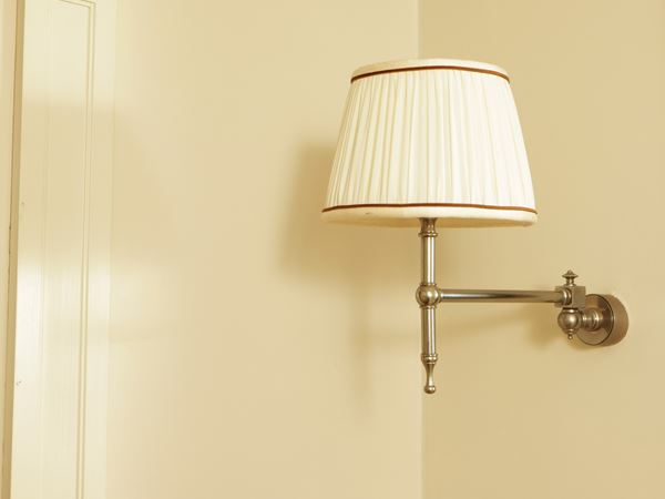 Pair of modern style wall lights  - Auction A Dwelling in Prato - Maison Bibelot - Casa d'Aste Firenze - Milano