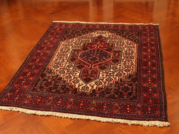 Senneh carpet