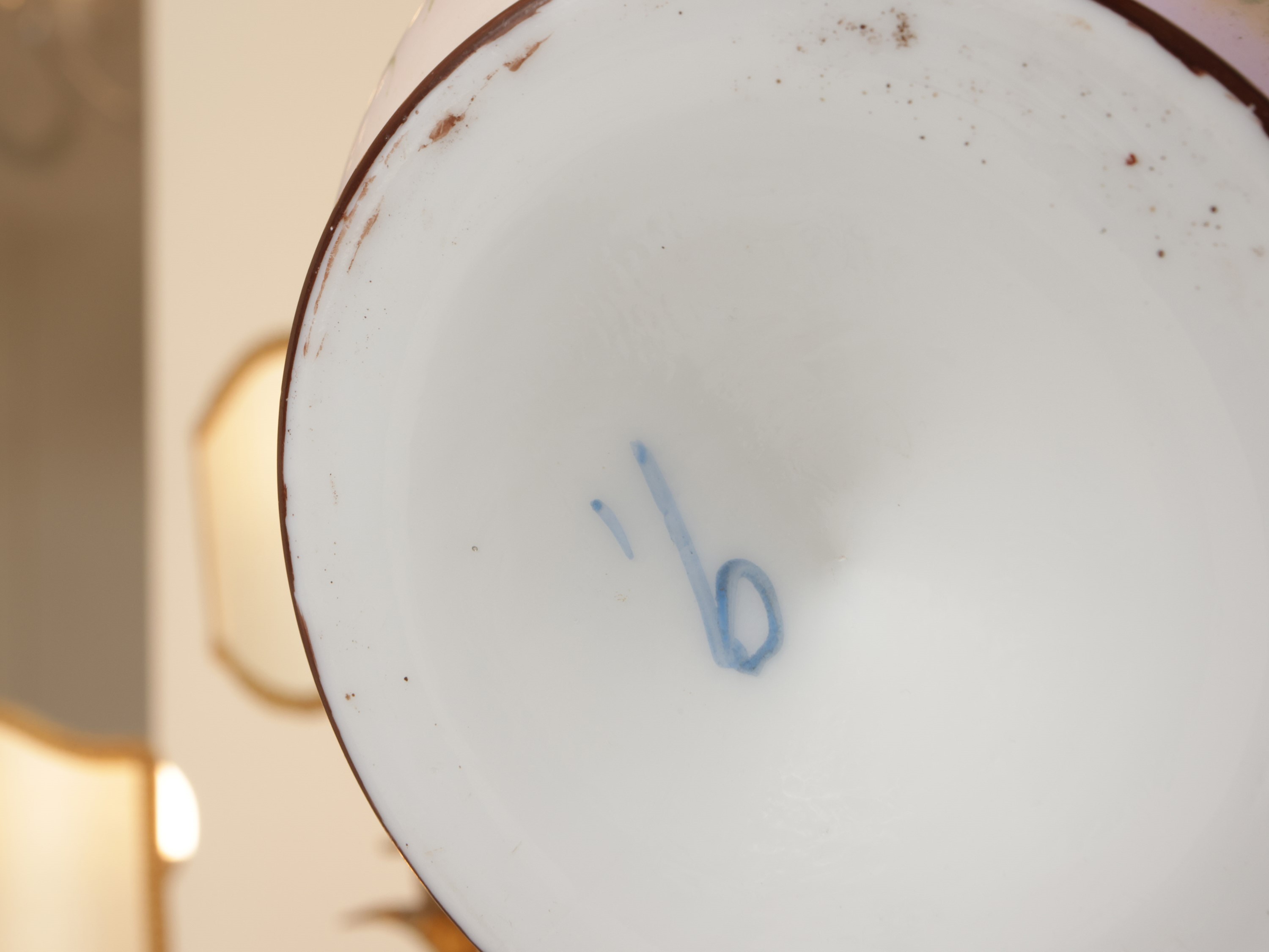 Vaso a Bulbo in Vetro Opaline