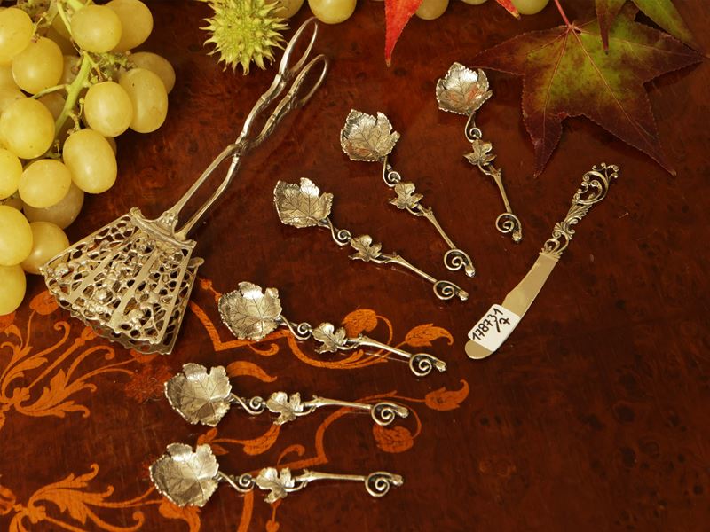 Set di posate da dolce in argento