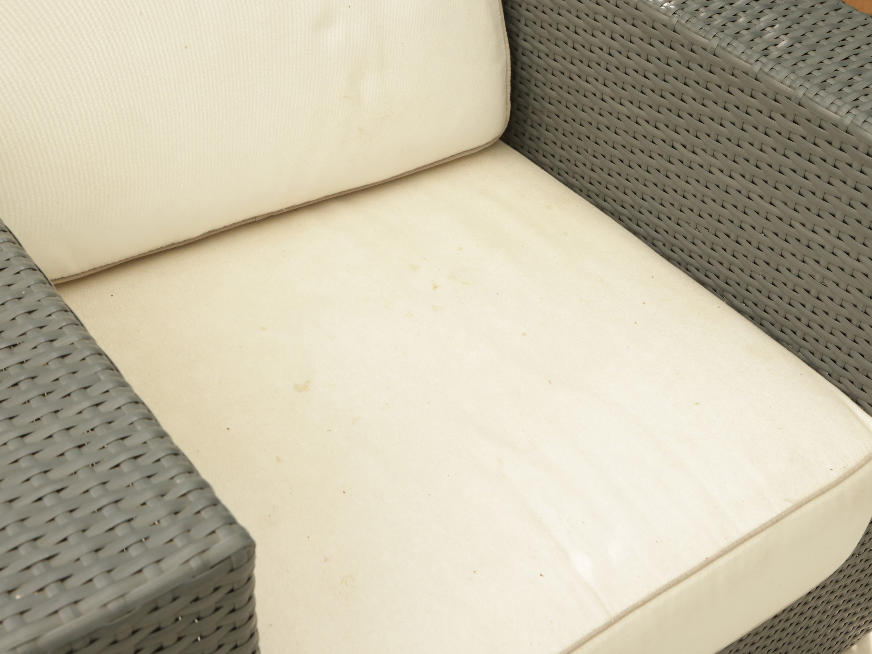 Poltrona a Pozzetto in Rattan Sintetico Grigio
