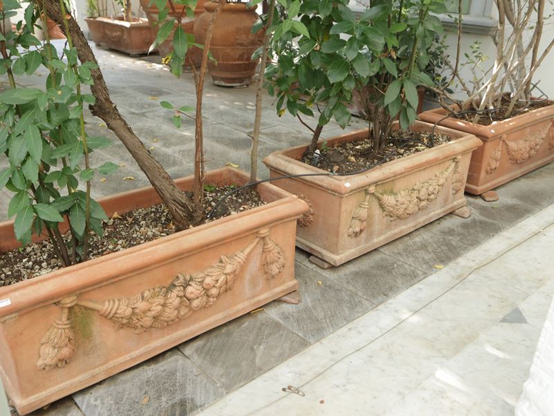 Serie di Tre Grando Vasi a Cassetta in Terracotta, Archeo Impruneta