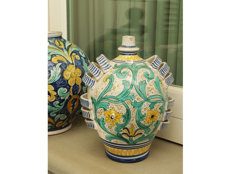 Vaso globulare in ceramica di Caltagirone