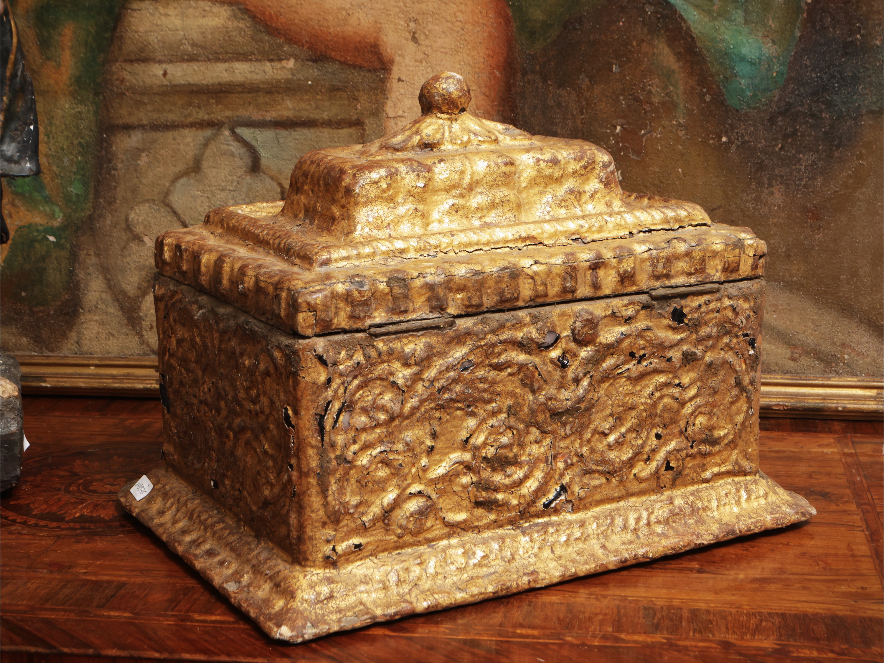 Cofanetto in Legno e Pastiglia Dorata