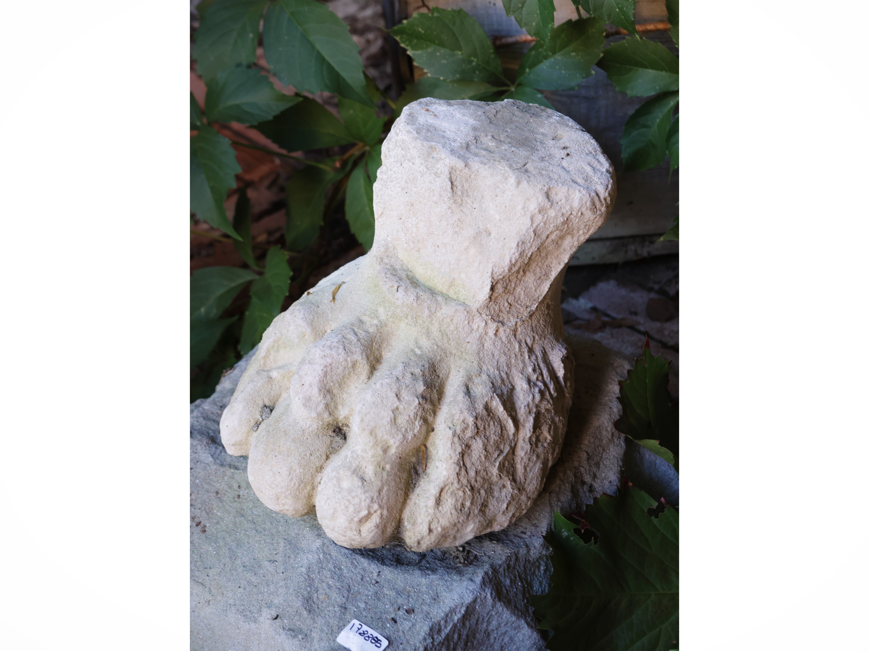 Antico frammento in pietra