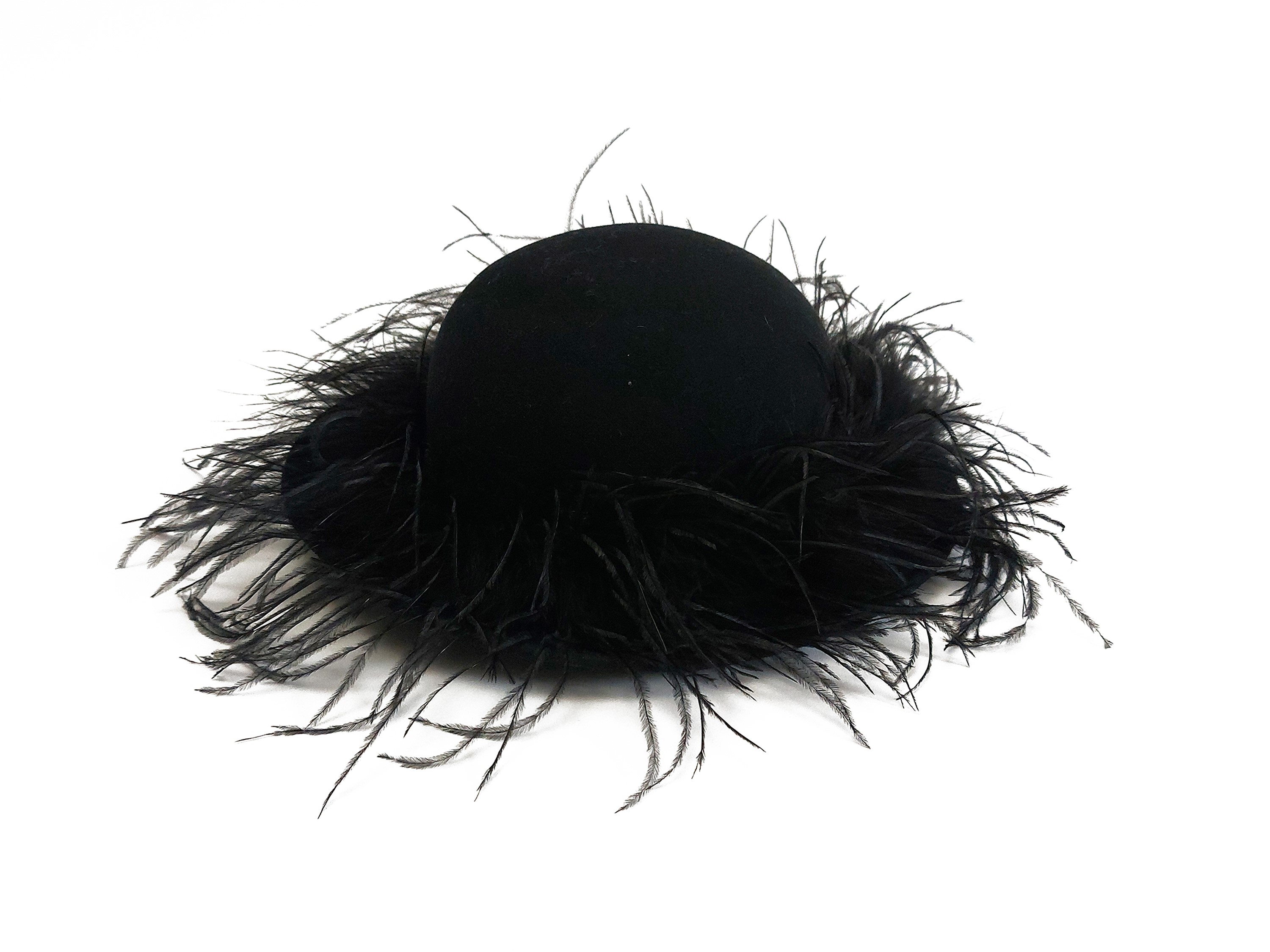 Lotto di accessori: Cappelli in feltro nero con decorazioni e borsetta da sera