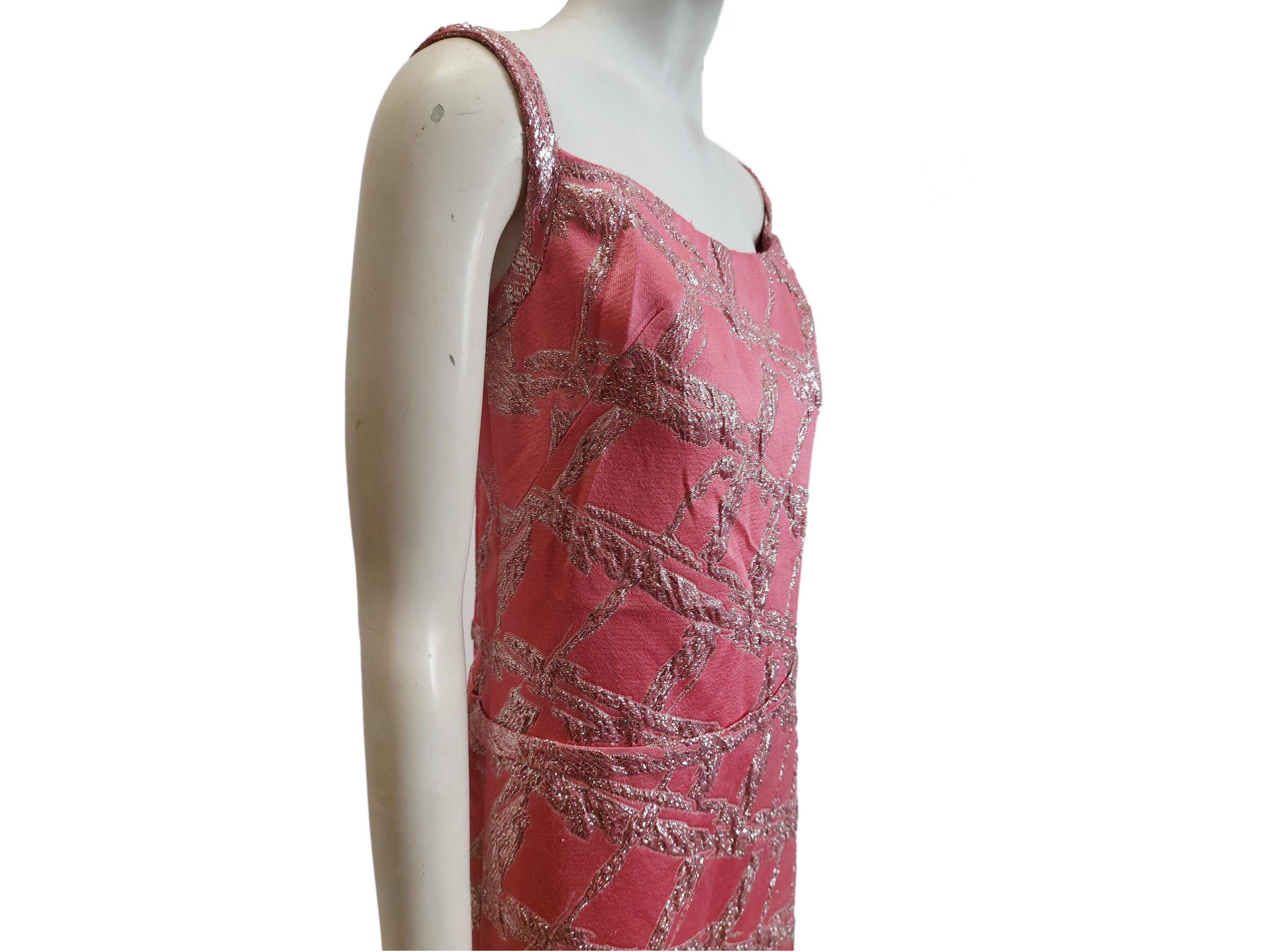 Abito sartoriale lungo da sera in broccato rosa