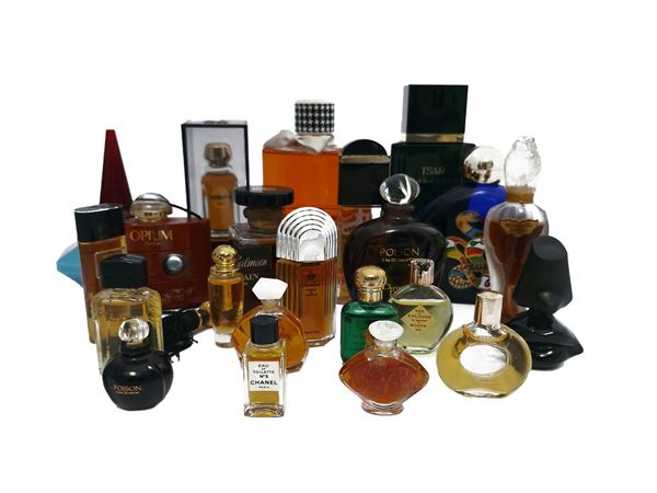 Lotto di profumi vintage e miniature da collezione