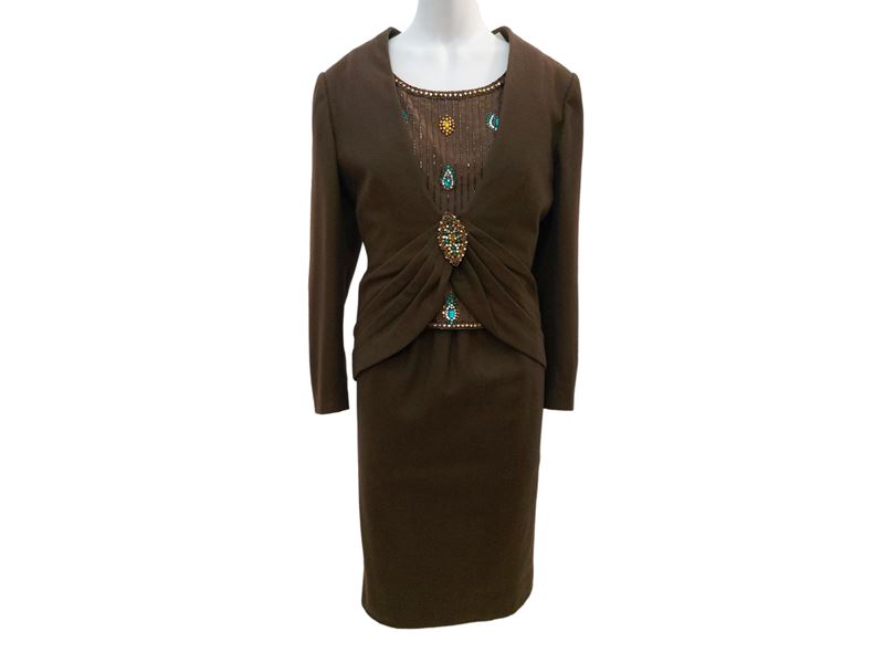 Tailleur Sartoriale in Lana Marrone e Top