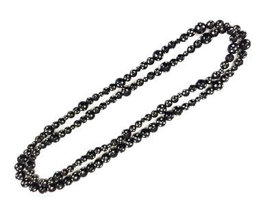 Collana in resina nera con strass incolore, lunghezza 160 cm