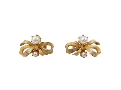 Lisner, Orecchini vintage a clip in metallo satinato con perle simulate