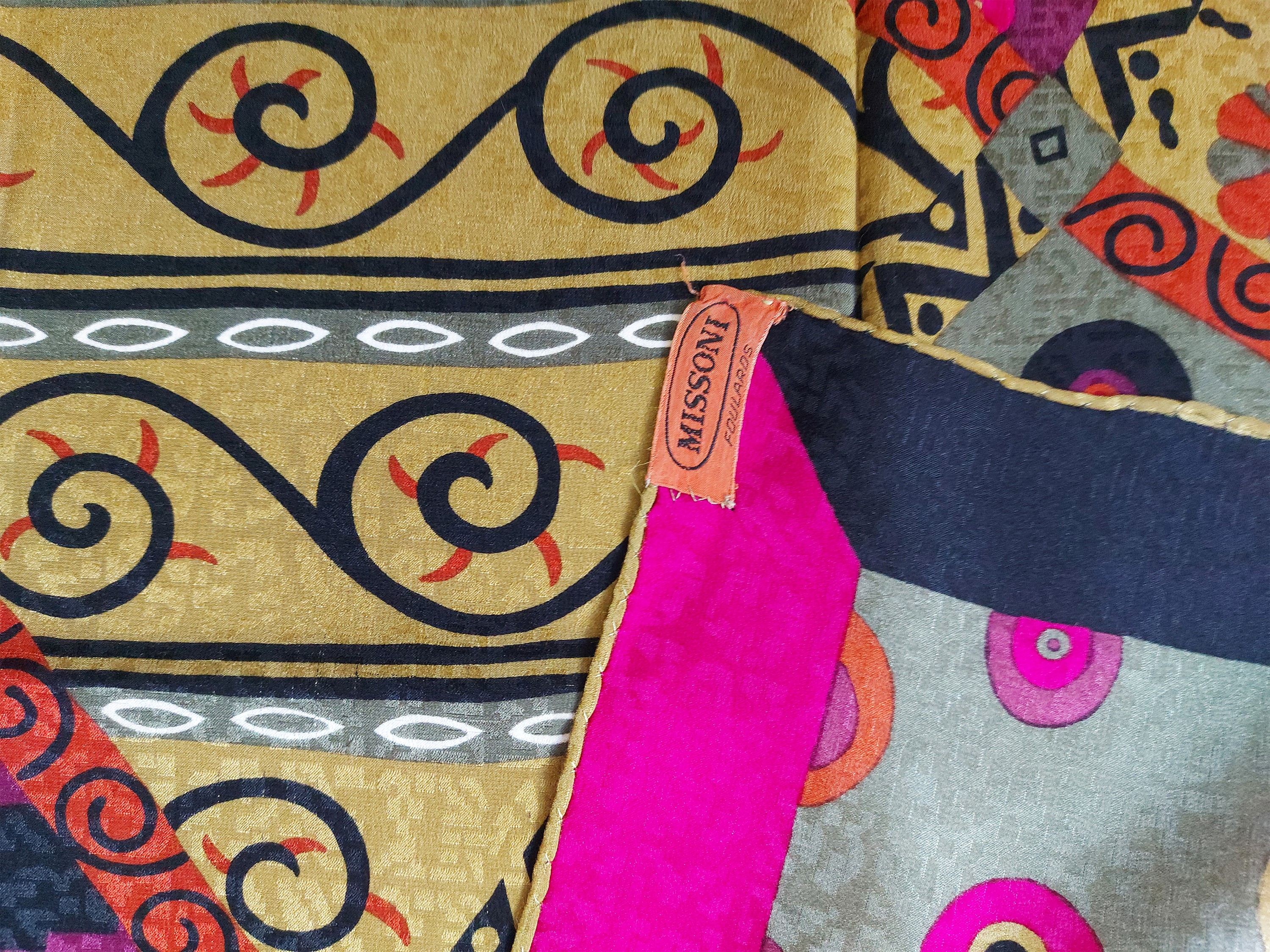 Missoni, Foulard in seta fantasia, cm 81x85