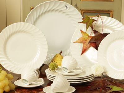 Servizio di Piatti da Buffet in Porcellana