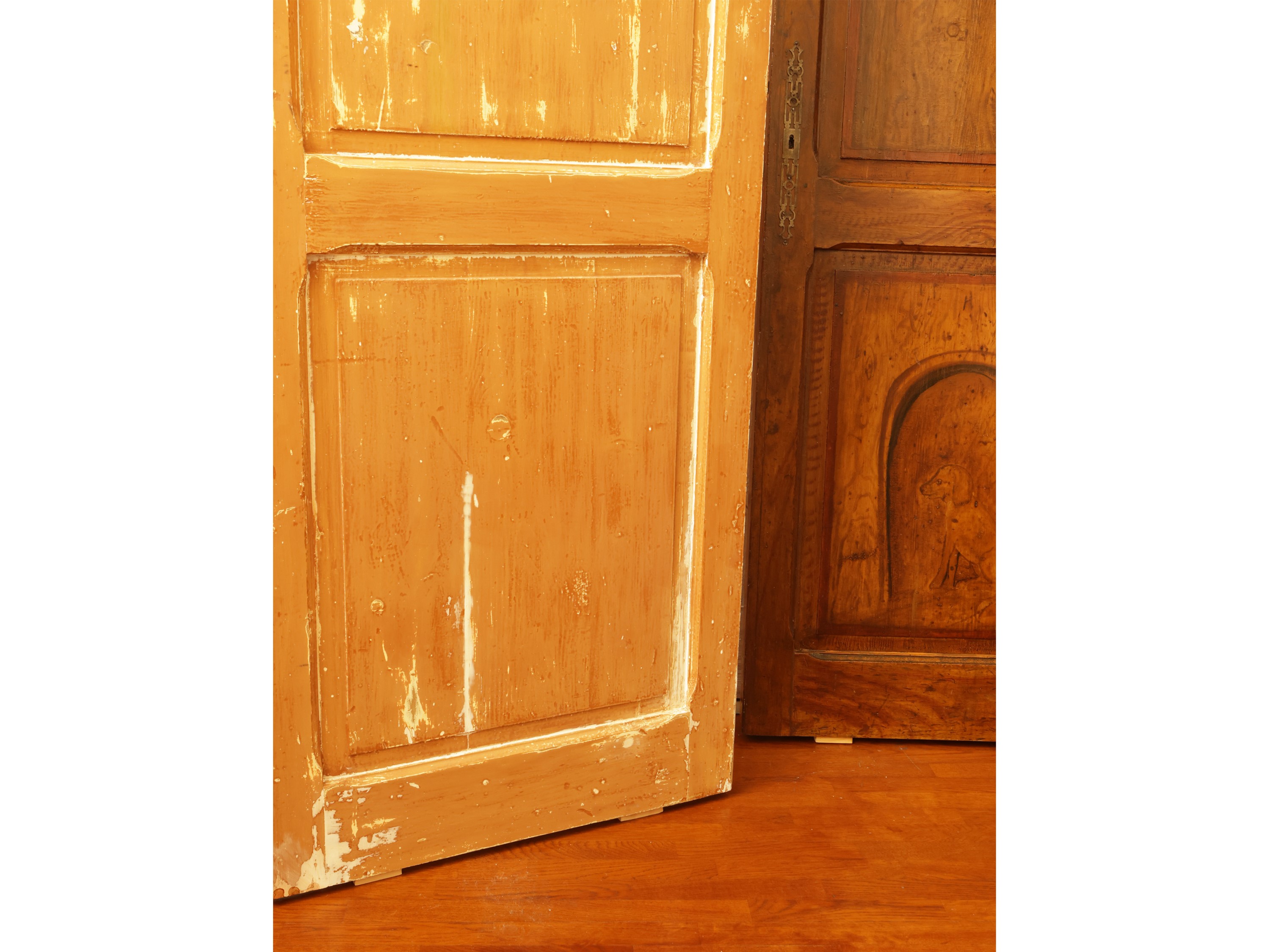 Coppia di porte in legno laccato