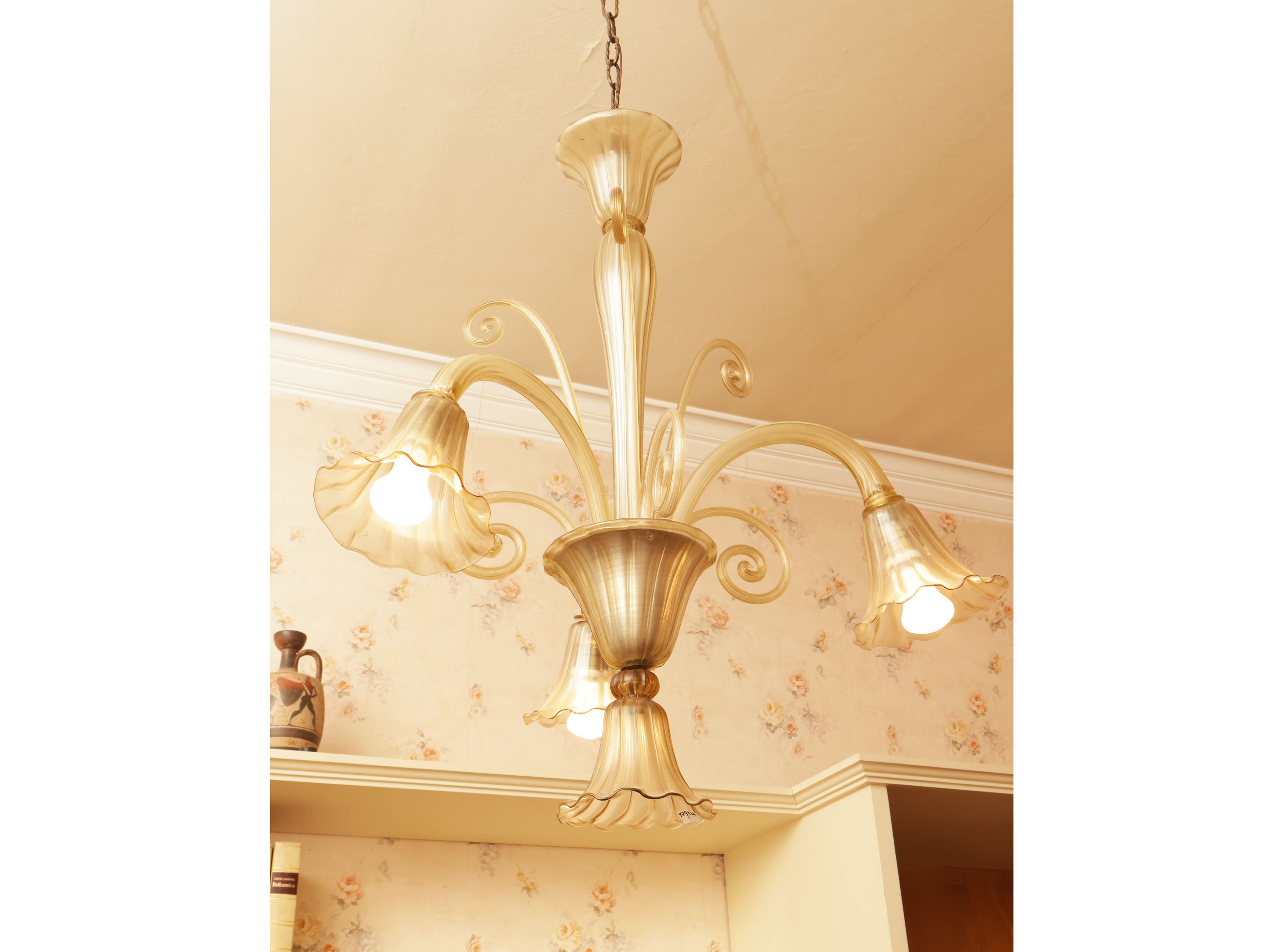 Lampadario in vetro costolato fumé, Murano, XX secolo