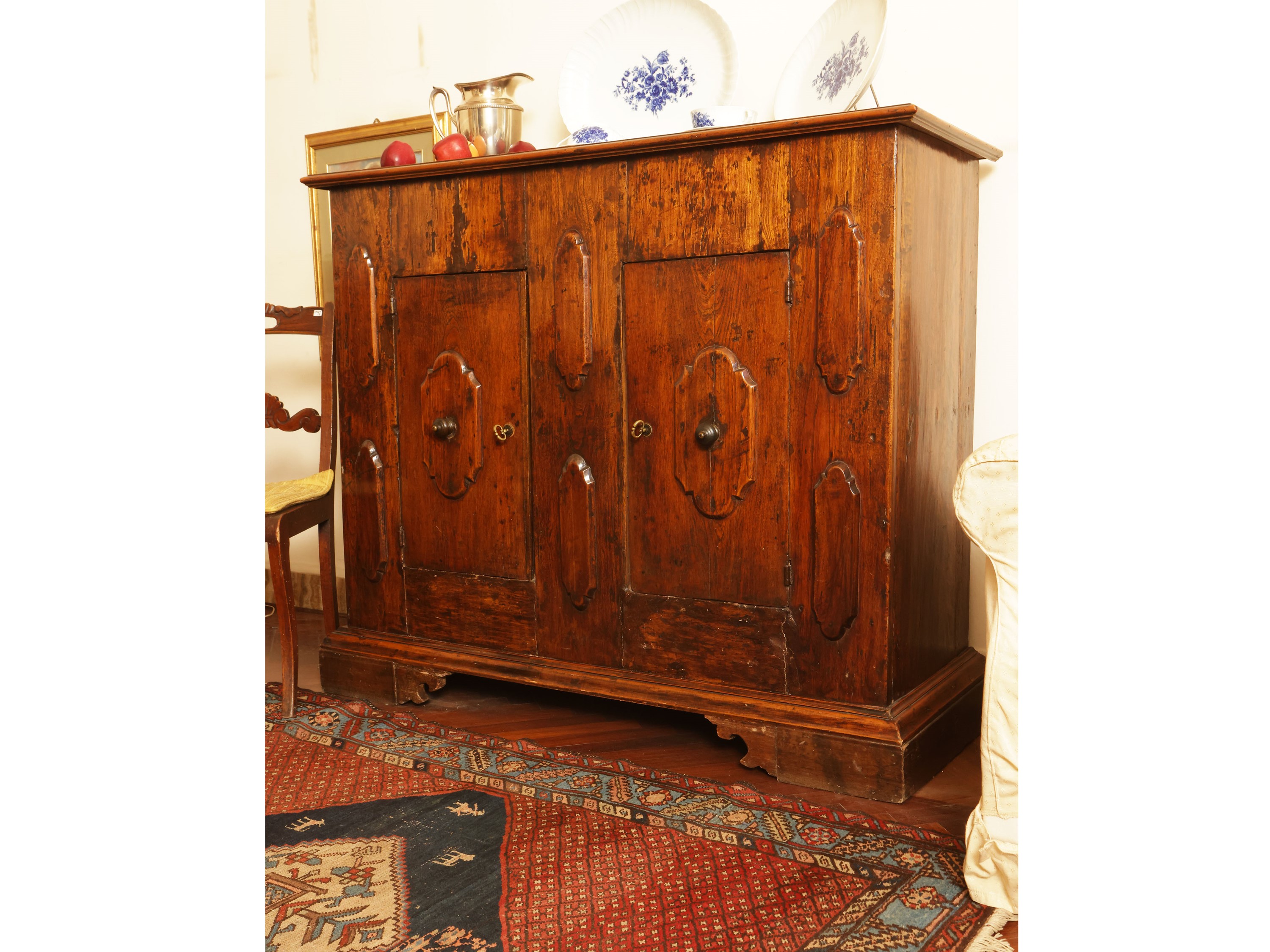 Piccola Credenza in Noce