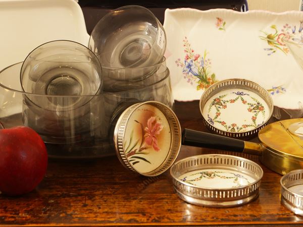 Miscellaneous table accessories