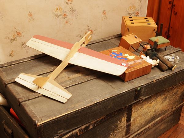 Vintage games and toys