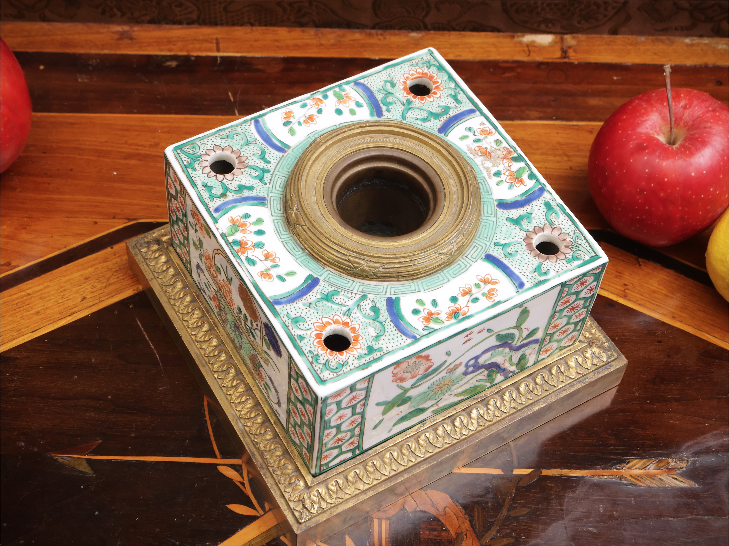 Scatola porta-inchiostro in porcellana famiglia verde, Cina, dinastia Qing