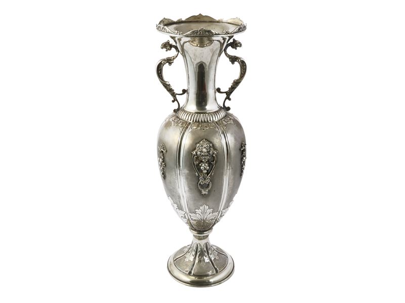 Vaso a balaustro in argento