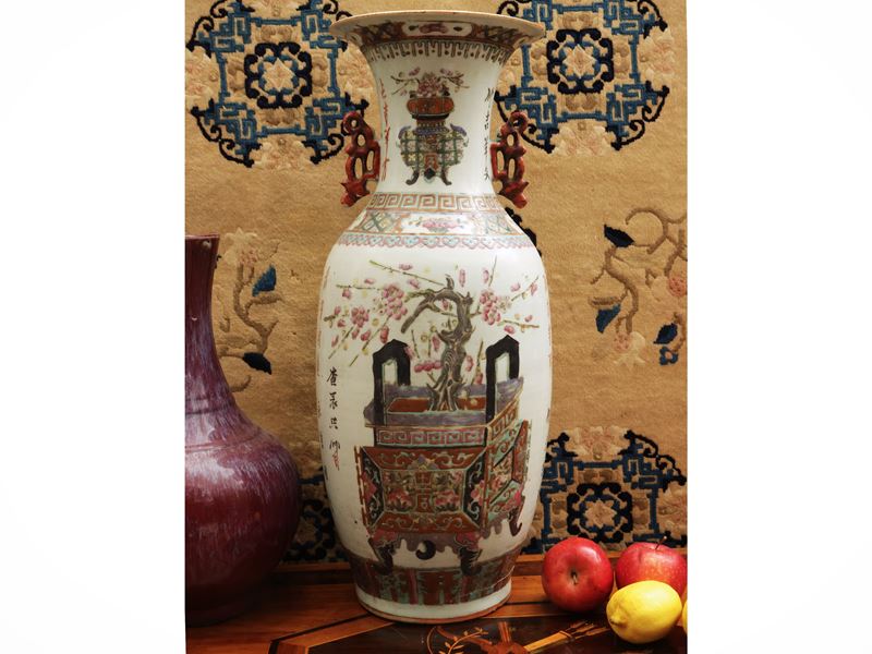 Vaso in porcellana a smalti famiglia rosa, Cina, fine Qing