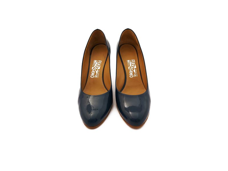 Salvatore Ferragamo - Décolleté in vernice color ottanio