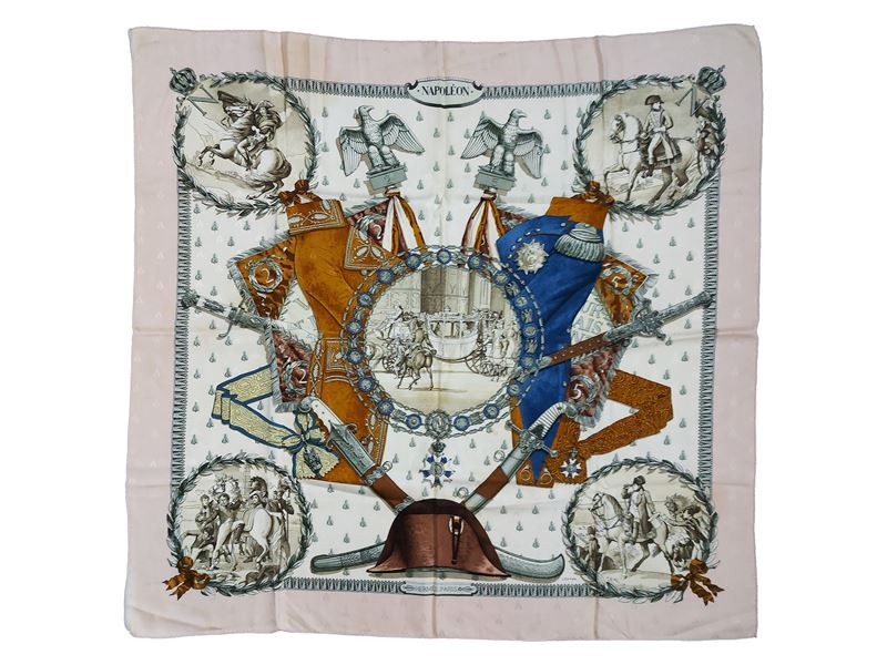 Hermès - Foulard in seta "Napolèon"