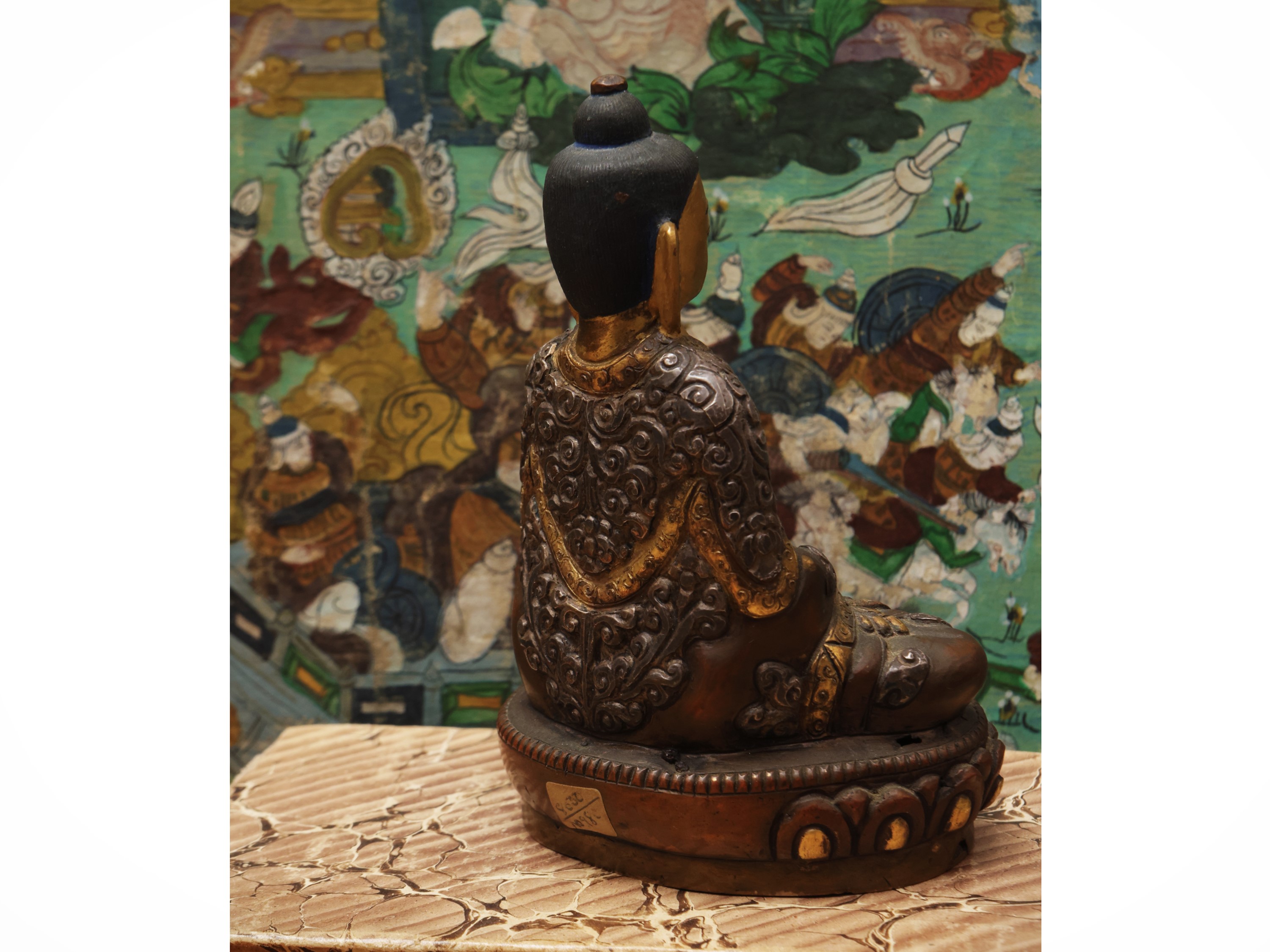 Buddha Shakyamuni, figura in bronzo dorato, h cm 12,5