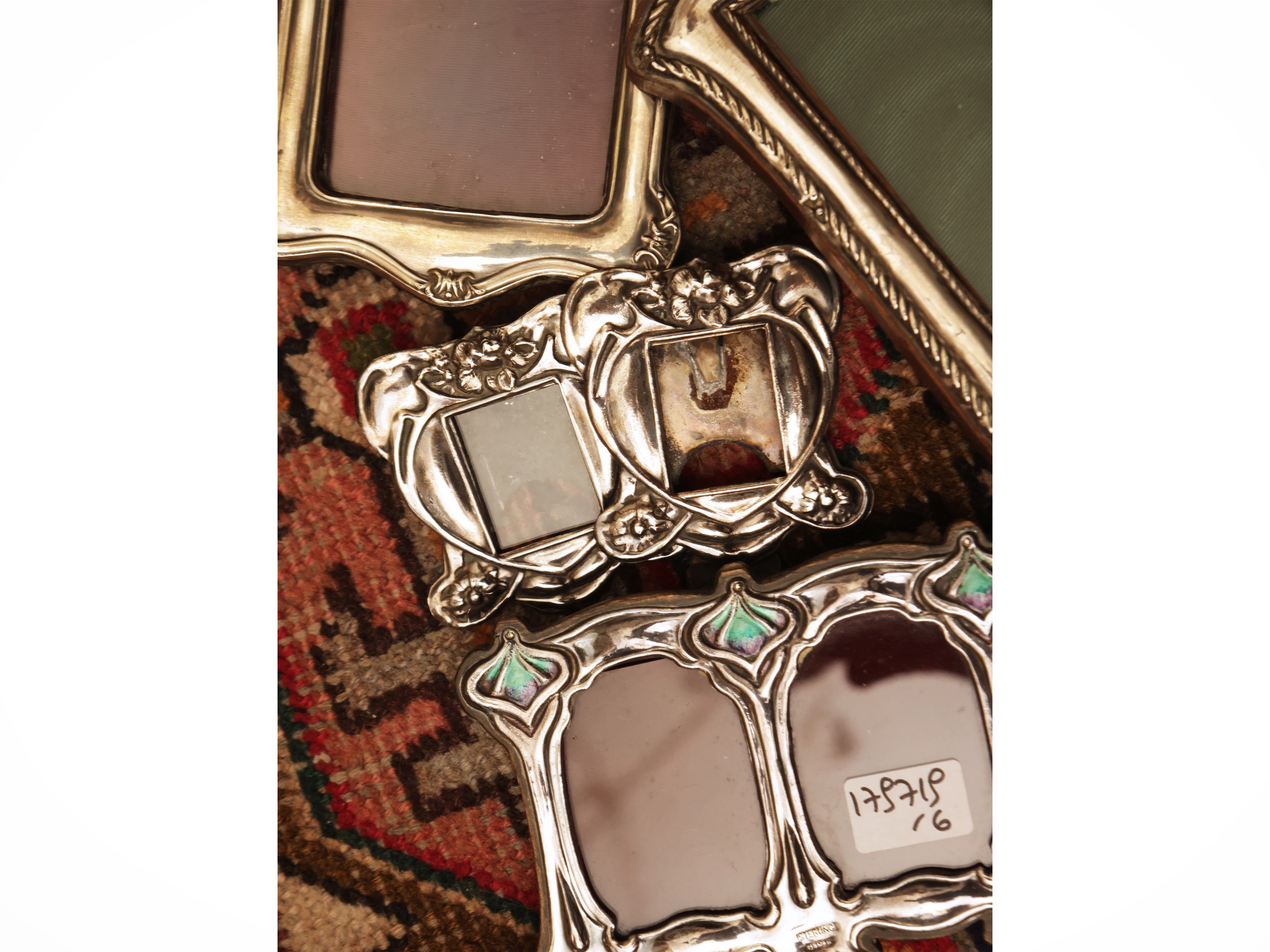 Piccole cornici da collezione rivestite in argento