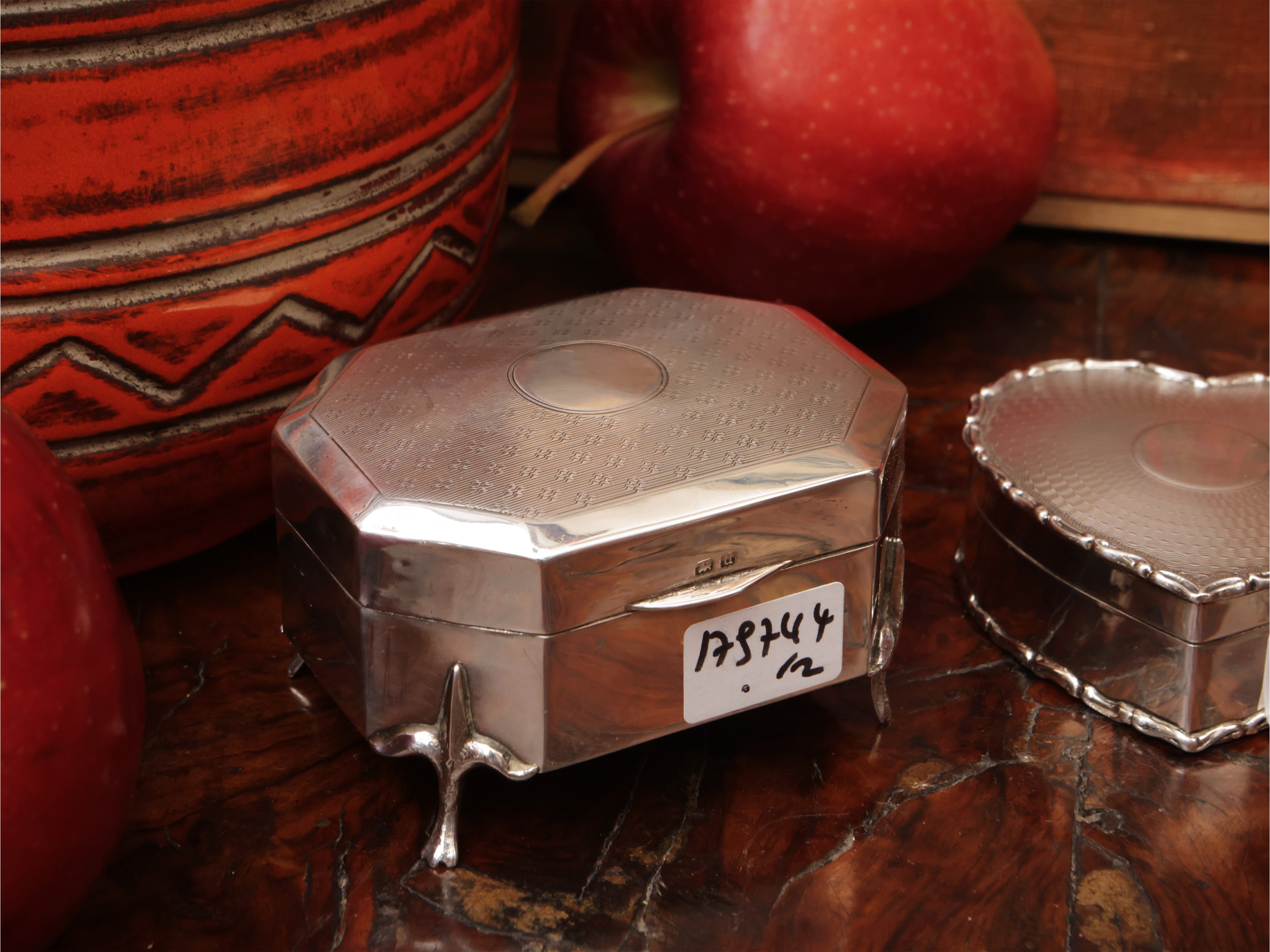 Due scatole d'epoca per anelli in argento