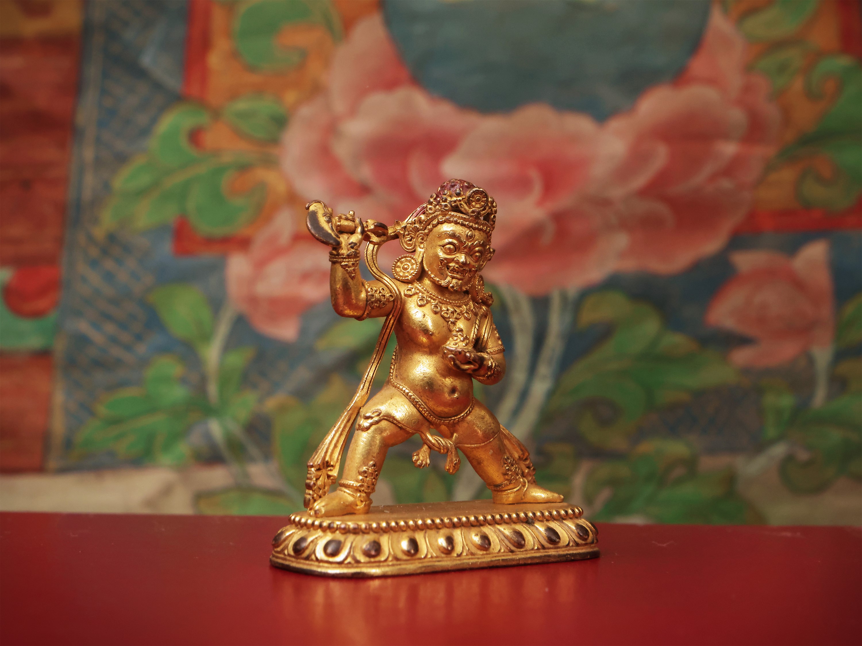 Figura votiva di divinità irata in bronzo dorato, area himalayana, sec. XIX–XX