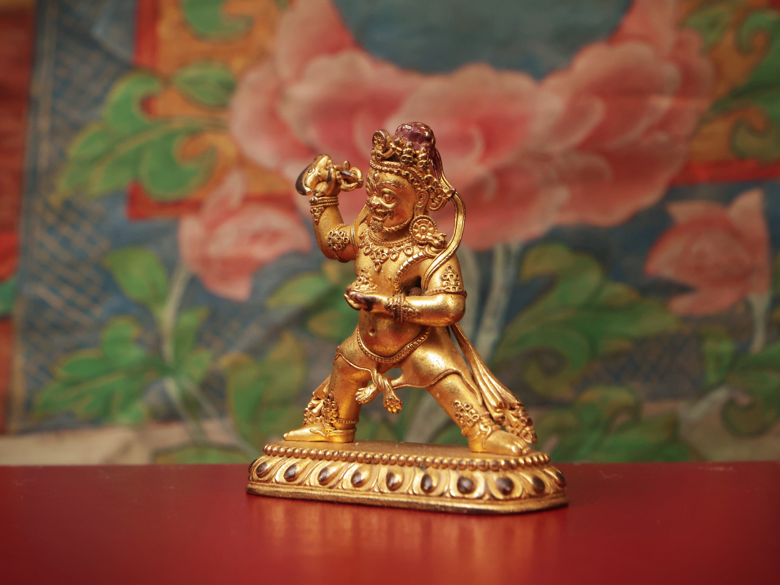 Figura votiva di divinità irata in bronzo dorato, area himalayana, sec. XIX–XX