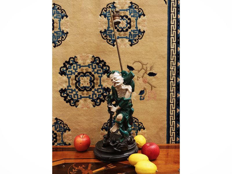 Figura in porcellana dipinta raffigurante Tieguai Li, lampada da tavolo, Cina, XX secolo