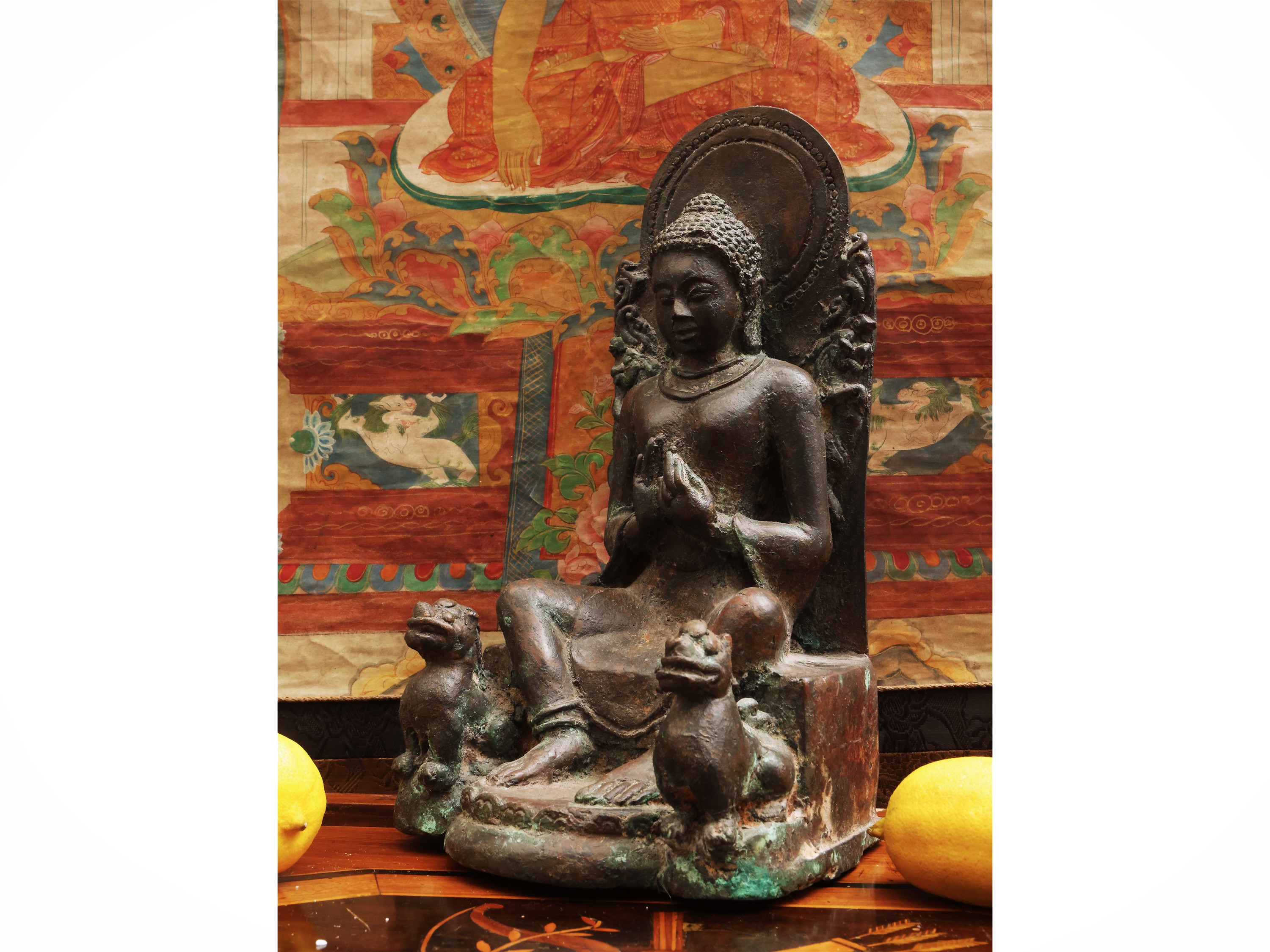 Figura in bronzo raffigurante Buddha in dharmachakra mudra, area Himalayana, sec. XIX–XX