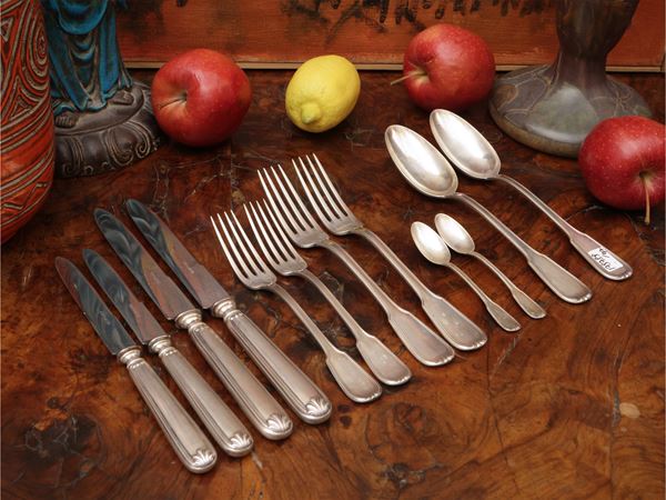 Silver cutlery set